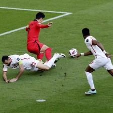 爱游戏sports-殴州杯足球精彩回放